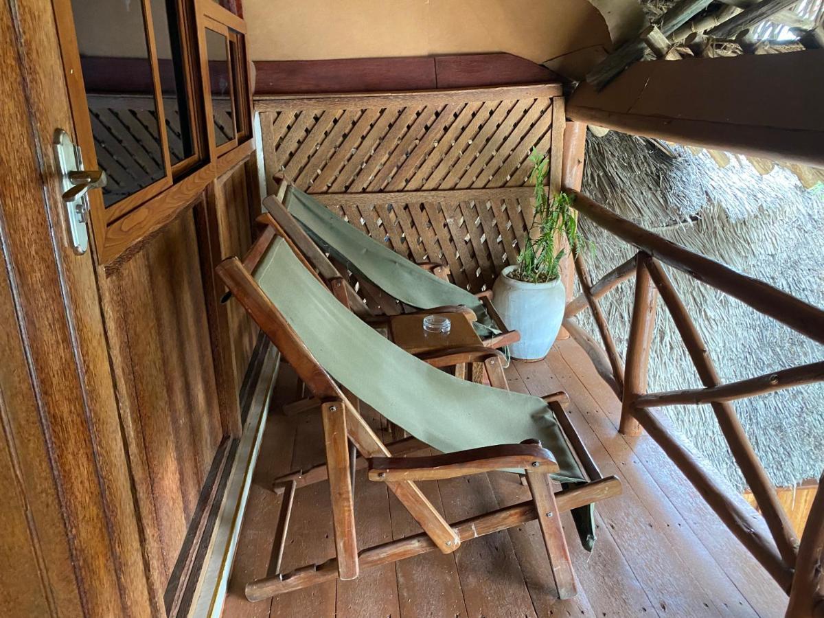 Utulivu Bungalow ナングウィ エクステリア 写真
